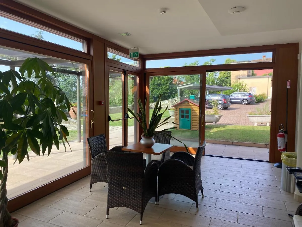 Residence Delle Tre Corone Aparthotel Trescore Balneario